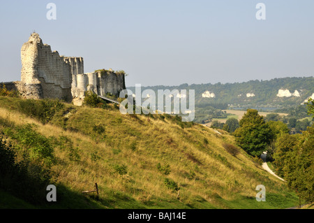 Con bella vista del fiume Senna Chateau Gaillard fu costruito da Riccardo Cuor di Leone nel 1198 in un anno a Les Andelys Francia Foto Stock