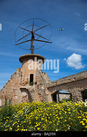 Mulino con pacchetto vacanze volo aereo passato Mallorca Spagna Spain Foto Stock