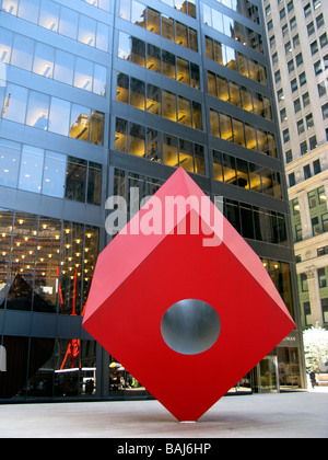 Stati Uniti New York New York City Isamu Noguchi il cubo rosso Foto Stock