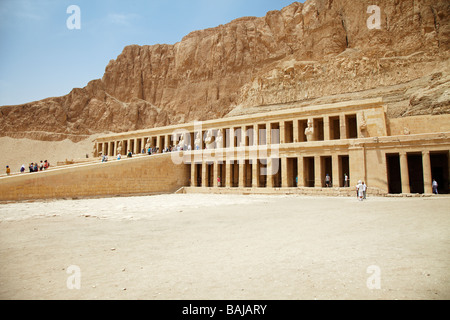 Il tempio mortuario della Regina Hatshepsut Luxor Egitto Foto Stock