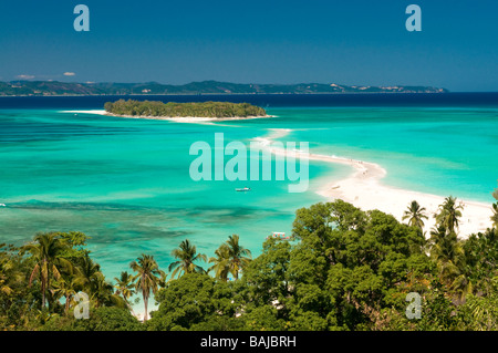 Piccola isola nel mare vicino a Nosy Iranja Madagascar Africa Foto Stock