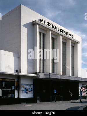 Surbiton stazione ferroviaria, Surbiton, Regno Unito, J Rob Scott, Surbiton stazione ferroviaria. Foto Stock