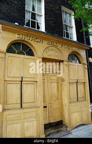 Whitechapel campana della chiesa in fonderia Whitechapel Road Londra Foto Stock