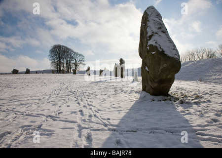 Avebury Henge standing stone circle neolitico un sito Patrimonio Mondiale dell'UNESCO nel WILTSHIRE REGNO UNITO Foto Stock