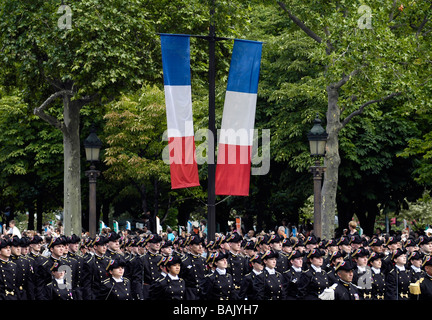 Il giorno della Bastiglia parata militare il 14 di luglio nel centro di Parigi, Francia. Foto Stock