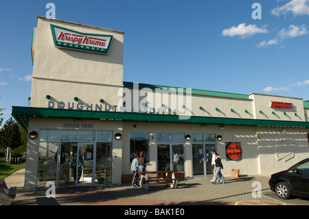 Un Krispy Kreme ciambella drive in take away Foto Stock