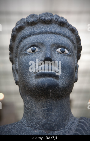 Statua nel tempio di Dendur arte egizia Sackler ala del Metropolitan Museum of Art di New York City Foto Stock