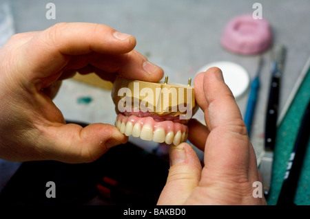 Laboratorio Odontotecnico false denti Foto Stock