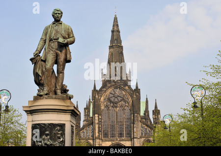 David Livingstone statua e Cattedrale di Glasgow Foto Stock