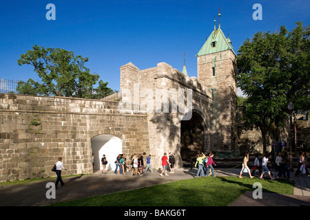 Canada, Québec, Provincia di Quebec City, Città Vecchia elencati come patrimonio mondiale dall' UNESCO, bastioni, St Louis Gate Foto Stock