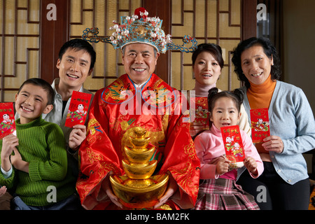 Tradizionalmente condita famiglia Foto Stock