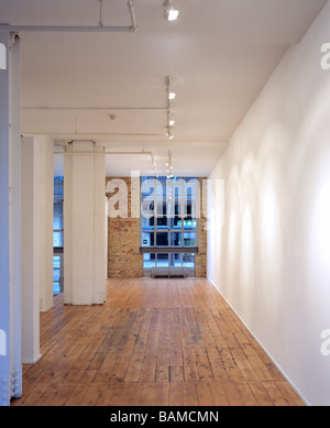 Purdy Hicks Gallery di Londra, Regno Unito, architetto sconosciuto, Purdy hicks gallery complessiva vista interna. Foto Stock