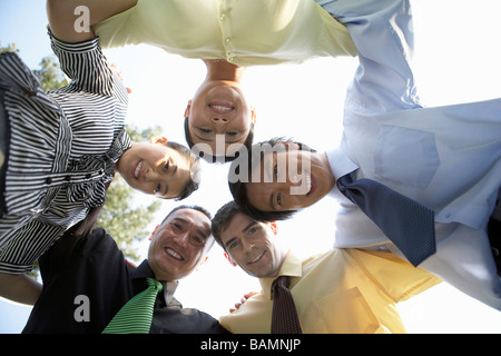 Ritratto di gente di affari in un campo Foto Stock