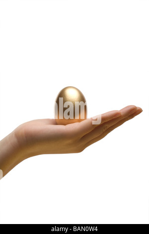 La protezione di un uovo dorato Foto Stock