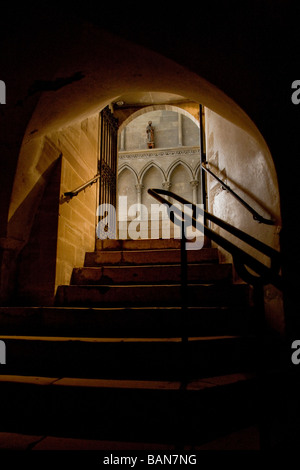 Interno della cattedrale di Notre Dame di Bayeux in Normandia Francia Foto Stock