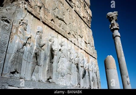 Aprile 14, 2006 - bassorilievo in Persepolis vicino la città iraniana di Shiraz. Foto Stock