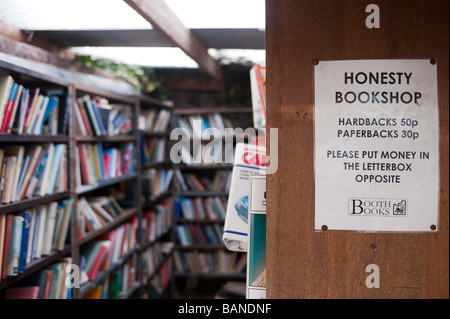 Onestà Bookshop in Hay on Wye , Galles Foto Stock