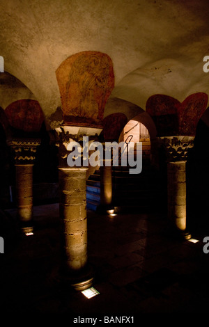 Interno della cattedrale di Notre Dame di Bayeux in Normandia Francia Foto Stock