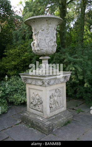 Replica del vaso Medici nella Galleria degli Uffizi, Firenze, Italia. I Royal Botanical Gardens di Kew, Regno Unito Foto Stock