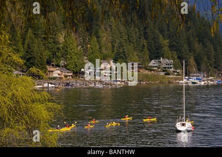 North Vancouver , vista del porto di Baia profonda e di insediamento di indiani di ingresso del braccio Foto Stock