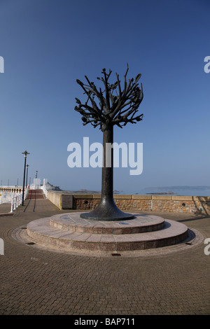 L'albero della libertà scultura JERSEY Isole del Canale della Manica UK ST. HELIER JERSEY 20 Aprile 2009 Foto Stock