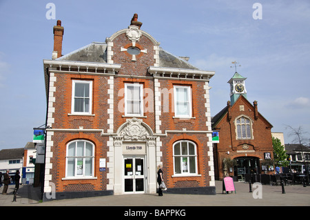 Edifici del periodo, la piazza del mercato, Leighton Buzzard, Bedfordshire, England, Regno Unito Foto Stock