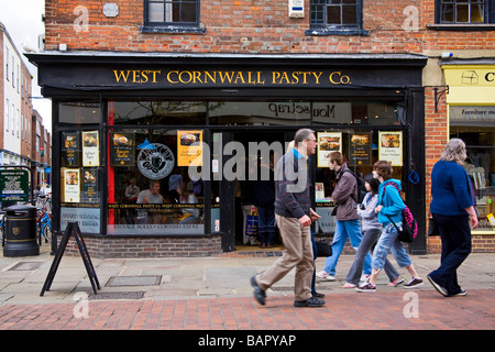 West Cornwall Pasty Company, Chichester, Regno Unito Foto Stock