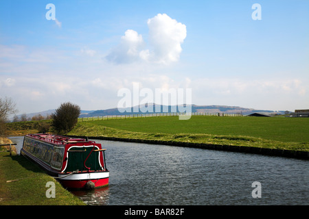 Leeds e Liverpool Canal vicino barnoldswick, Yorkshire Foto Stock