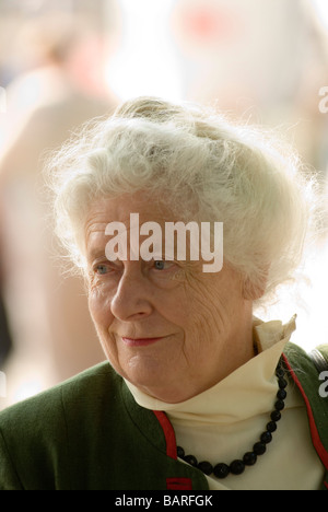 Caroline Gathorne-Hardy, Contessa di Cranbrook OBE Aldeburgh Food Fair presso Snape Maltings Suffolk. REGNO UNITO 2008. 2000 HOMER SYKES Foto Stock