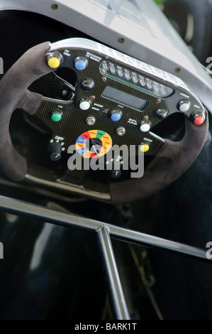 Volante di sterzo su un R29 Renault F1 telaio Foto Stock