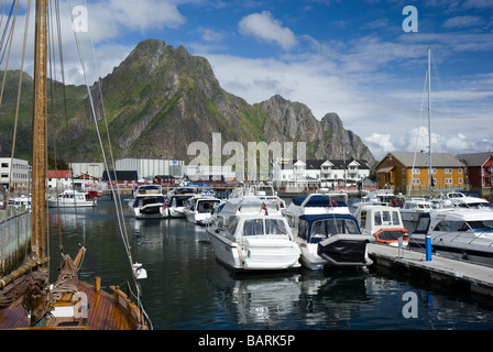 Svolvaer, Austvågøy, Lofoten, Nordland, Norvegia, Scandinavia, Europa Foto Stock