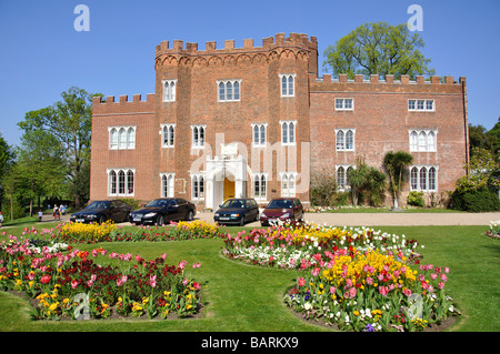 Il castello di Hertford Gatehouse e motivi, Hertford, Hertfordshire, England, Regno Unito Foto Stock