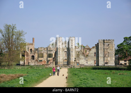 Casa Cowdray Tudor Mansion, Midhurst, West Sussex, in Inghilterra, Regno Unito Foto Stock