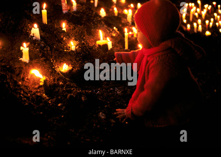 Greenham Berkshire REGNO UNITO Dicembre 1982 manifestanti a Greenham Common donne s Accampamento della Pace Foto Stock