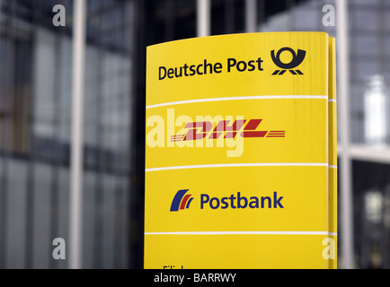 Loghi Deutsche Post DHL Postbank Foto Stock