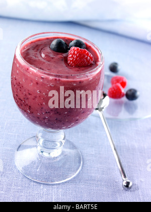 Mirtillo e lampone smoothie Foto Stock