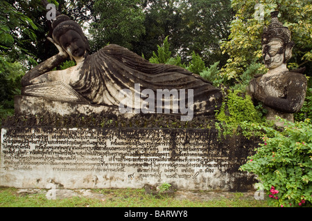 Sala Keo Kou, un parco con grandi statue di cemento / sculture che rappresenta la vita del Signore Buddha. Foto Stock