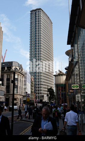 Il punto centrale dalla stazione di Tottenham Court Road London Inghilterra England Foto Stock