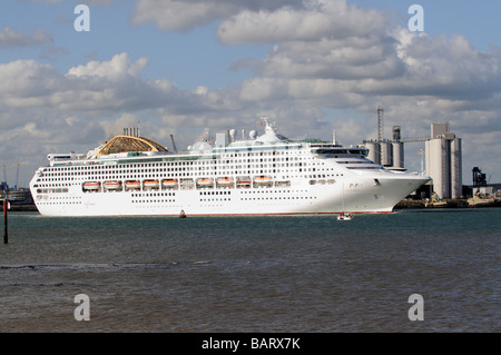 Crociera Oceana a P & O Cruises nave della società Foto Stock