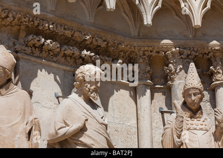 Statua dettagli dalla cattedrale di Reims Foto Stock