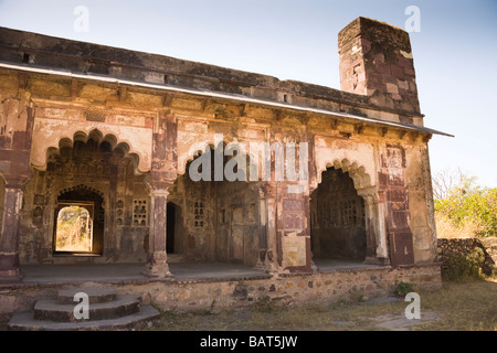 Badal Mahal edificio storico in Ranthambhore Fort, Ranthambhore National Park, Rajasthan, India Foto Stock