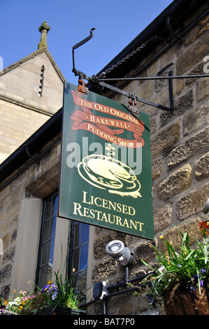 The Olde originale di Bakewell Pudding Shop, il Quadrato, Bakewell, Derbyshire, England, Regno Unito Foto Stock