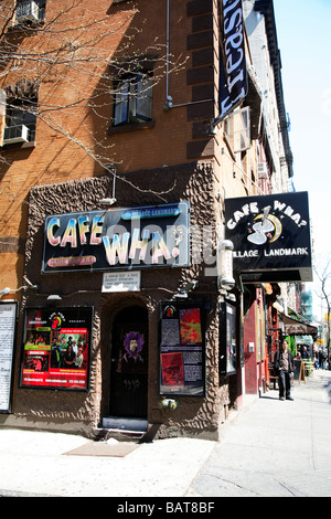 Cafe Wha landmark music venue su Macdougal Street Greenwich Village di New York City Foto Stock