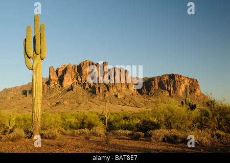 La superstizione Montagne in Arizona meridionale vicino a Phoenix Foto Stock