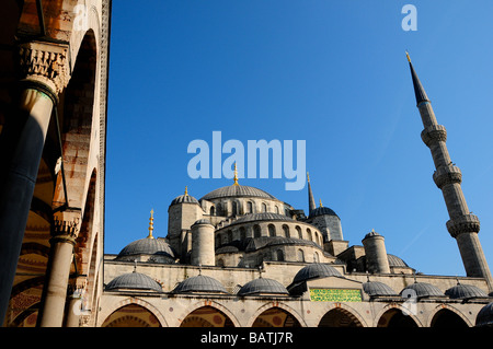 Esterno del Sultan Ahmet Camii / La Moschea Blu, Istanbul, Turchia Foto Stock