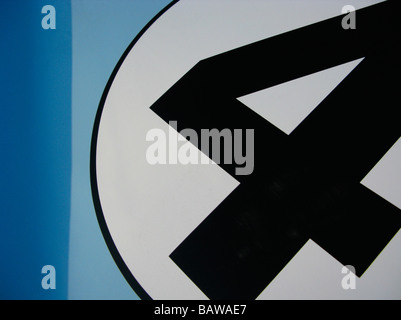 Numero 4 etichette,Ford GT40 blu e livrea arancione Foto Stock