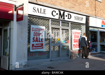 Vetrine negozi chiusi a causa di credito crunch recessione gran bretagna UK recessione economia Foto Stock