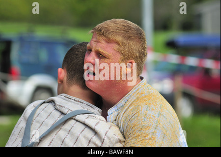 Due lottatori svizzeri (lutteurs) Foto Stock