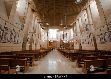 Gli interni della cattedrale di out Signora degli Angeli nel centro di Los Angeles Foto Stock