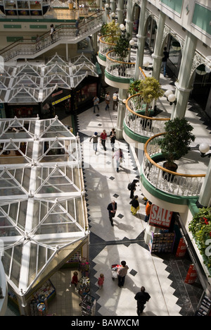 Interno di St. Stephen's Green Shopping Centre Foto Stock